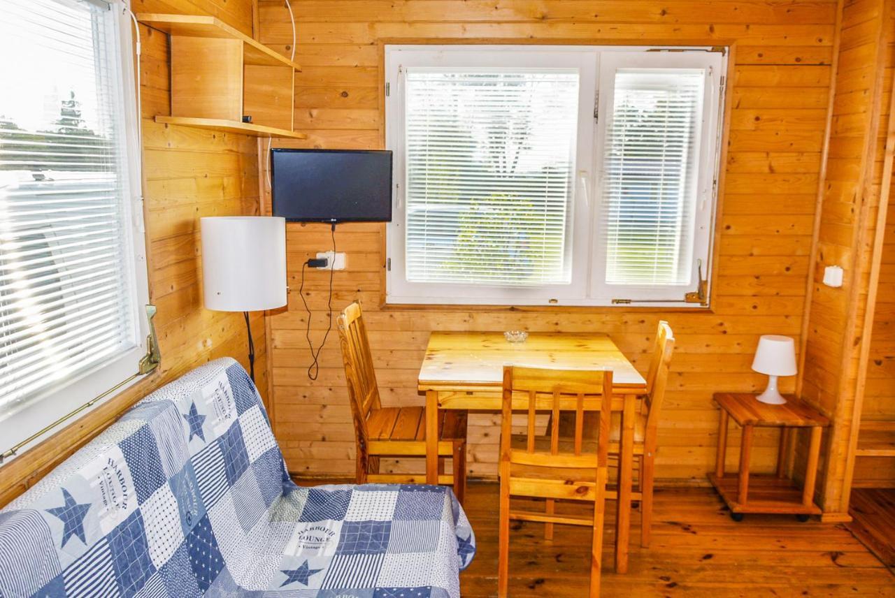 Domki Letniskowe Pod Orzechem Dziwnowek-Wrzosowo Wrzosowo  Extérieur photo